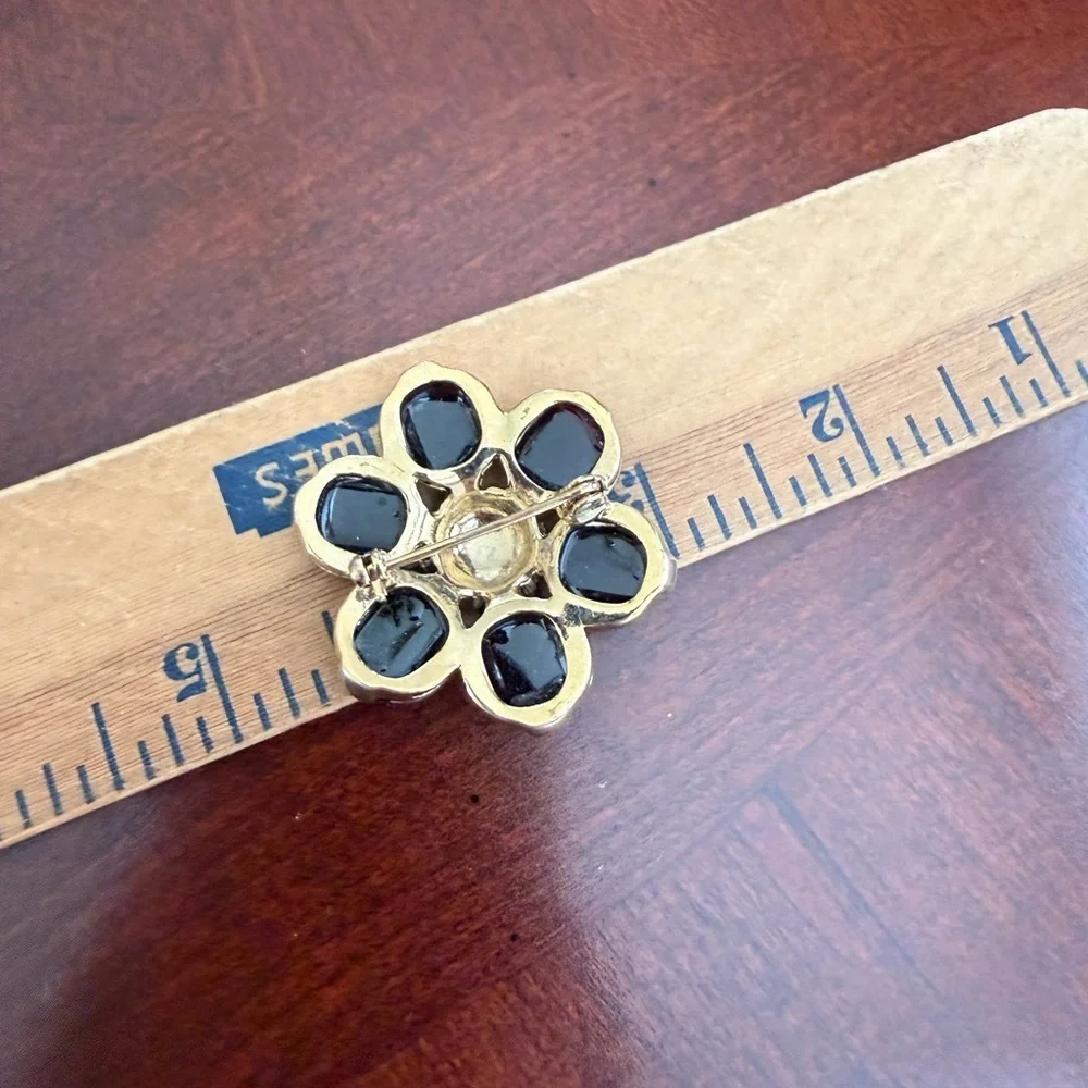 Vintage Enamel Flower Brooch